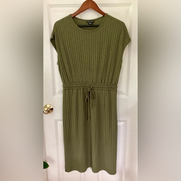 Maggy London Olive Green Knit Dress - size 10 - Picture 1 of 4
